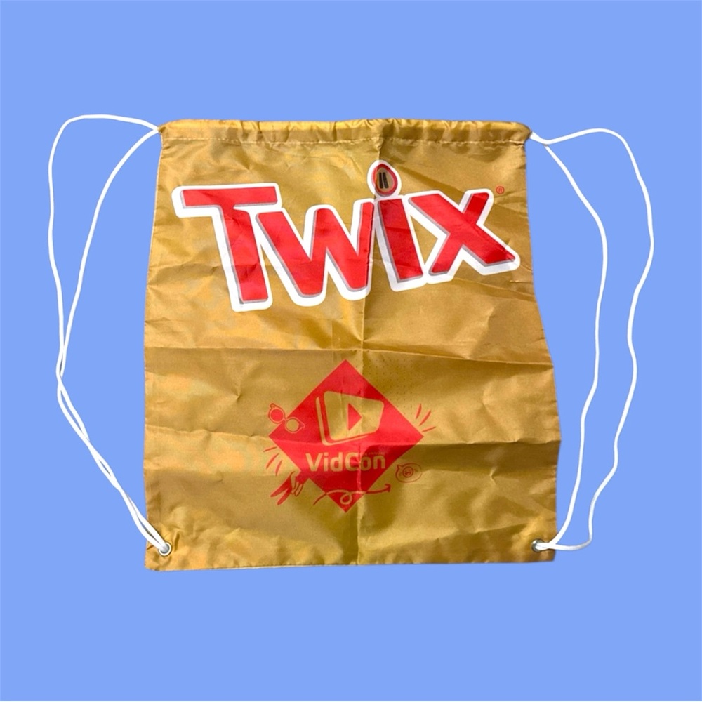 NWOT Twix x VidCon Drawstring Gold Backpack Bag